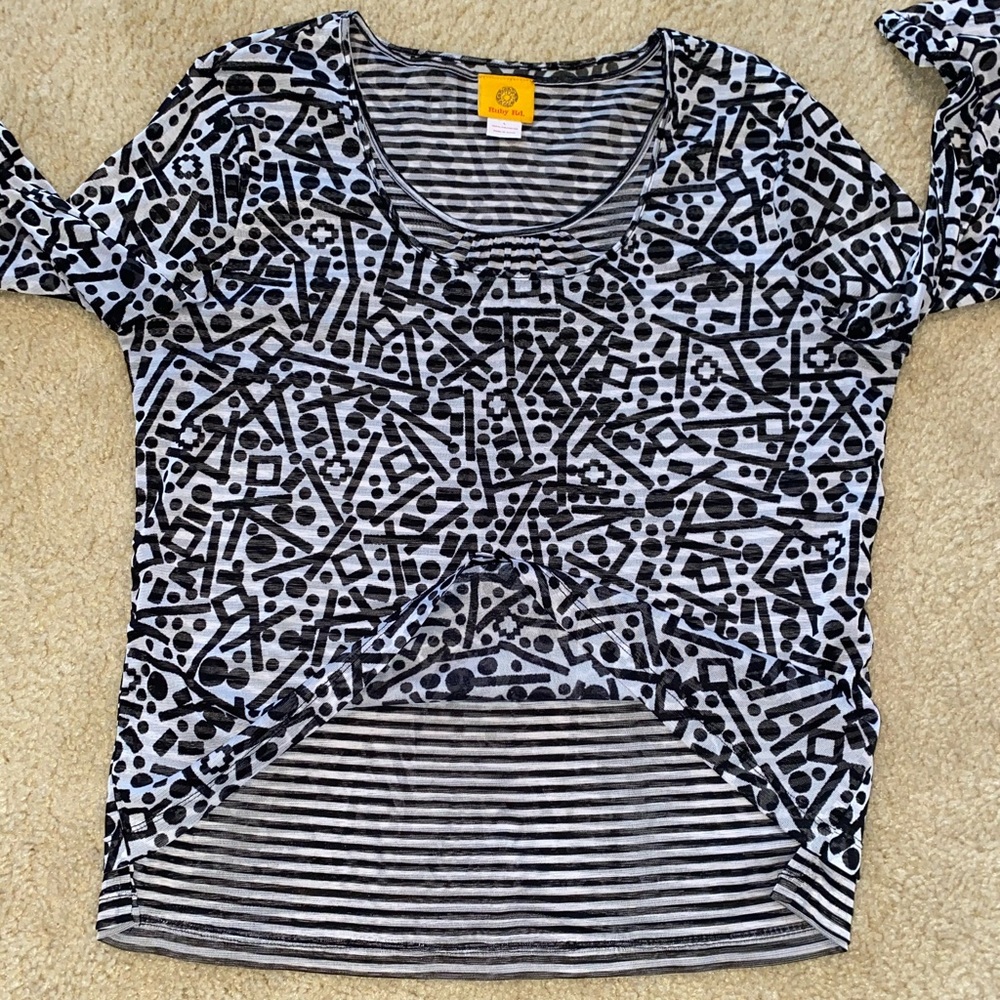▪️NWOT Ruby Rd Mesh Layered Top▪️ - Picture 9 of 10